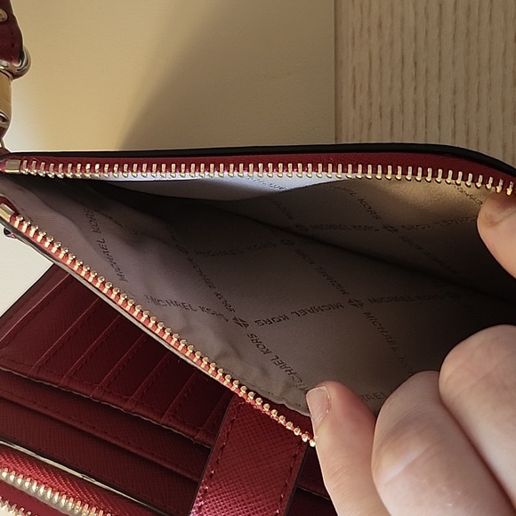 Red Michael Kors Saffiano Leather Wallet with Detachable Clutch Strap - Picture 7 of 8